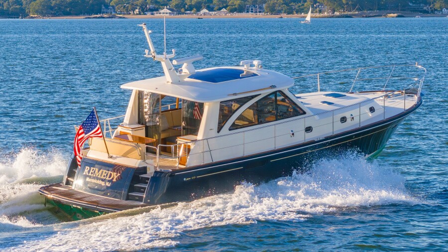 Photo of 2014 Hunt Yachts 44'