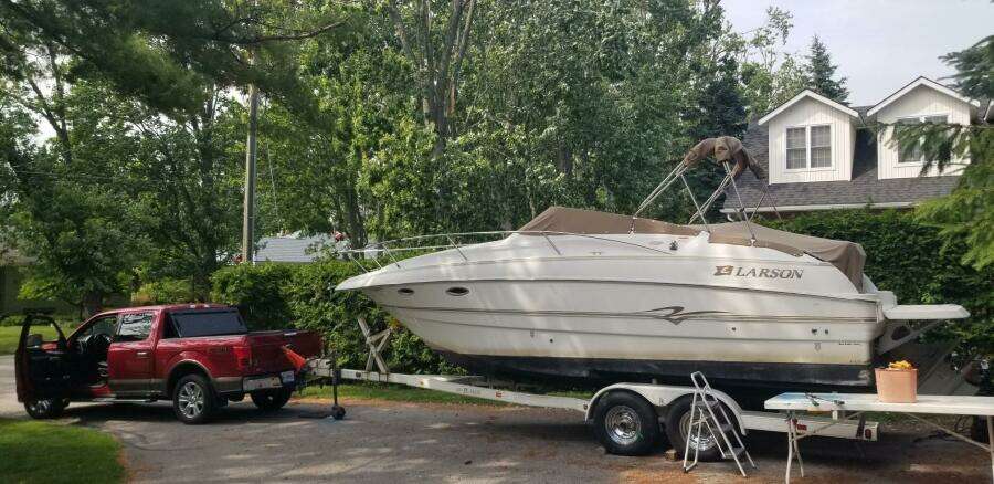 Fandango 25ft Larson Yacht For Sale