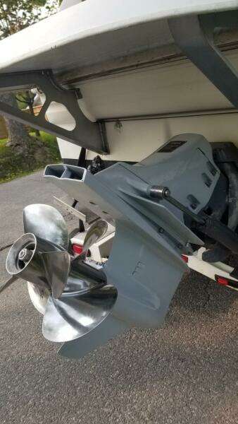 Fandango 25ft Larson Yacht For Sale