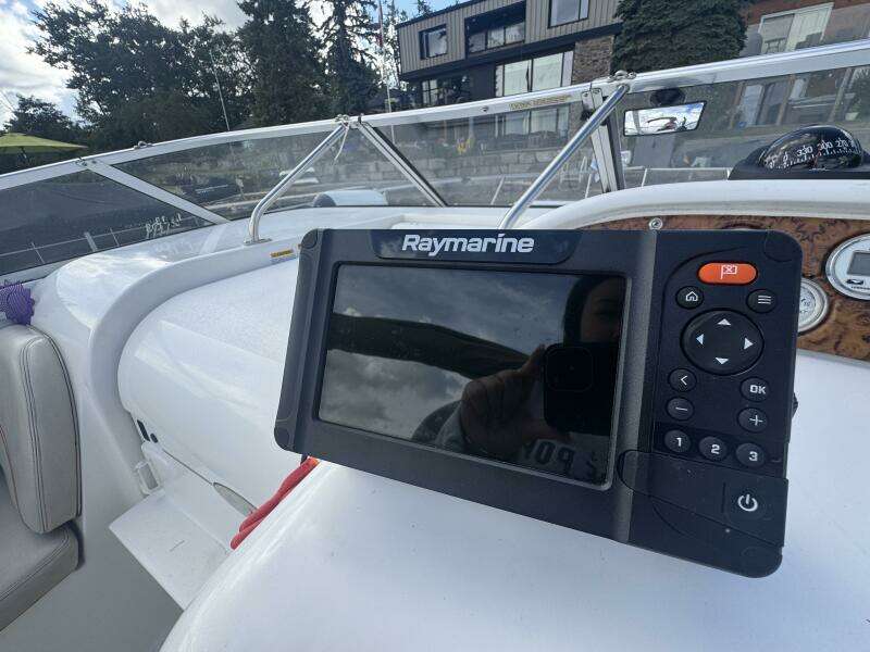 Fandango 25ft Larson Yacht For Sale
