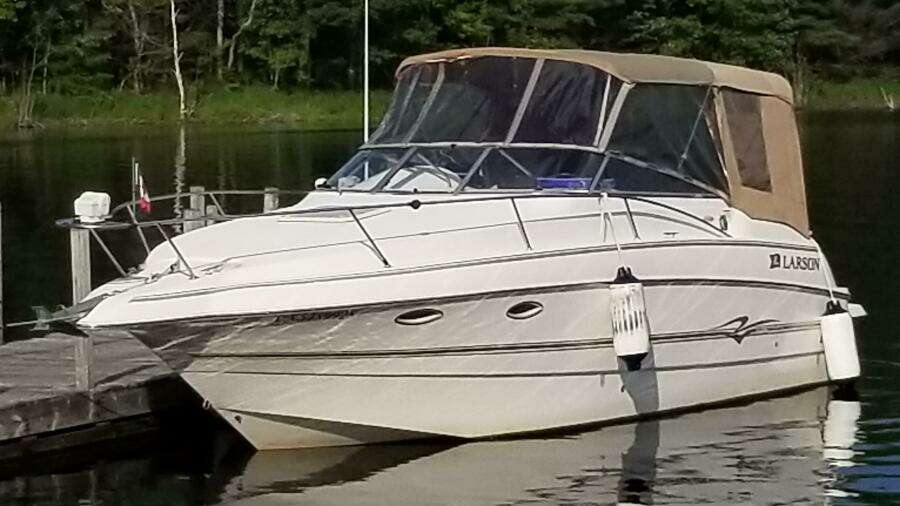 Fandango 25ft Larson Yacht For Sale