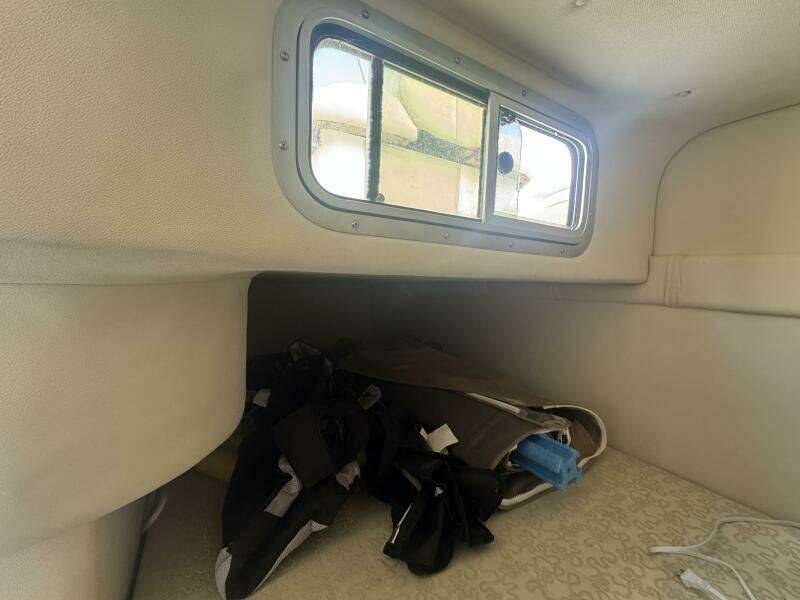 Fandango 25ft Larson Yacht For Sale