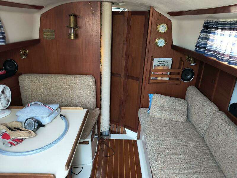 Bella Blu 31ft Niagara Yacht For Sale