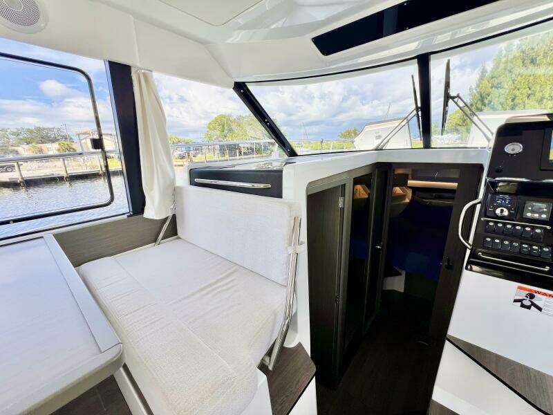 34ft Jeanneau Yacht For Sale