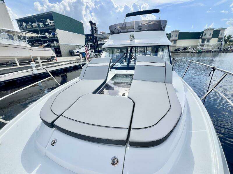 34ft Jeanneau Yacht For Sale