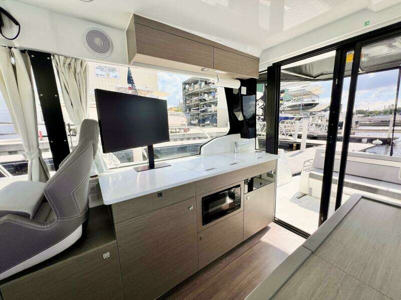 34ft Jeanneau Yacht For Sale