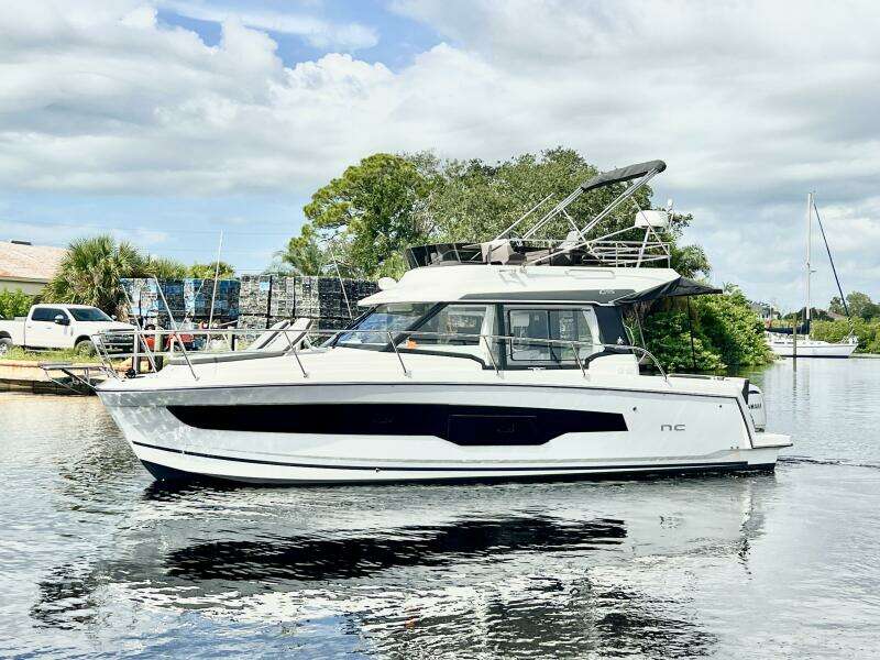 34ft Jeanneau Yacht For Sale
