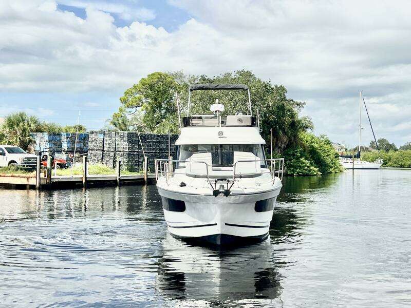 34ft Jeanneau Yacht For Sale
