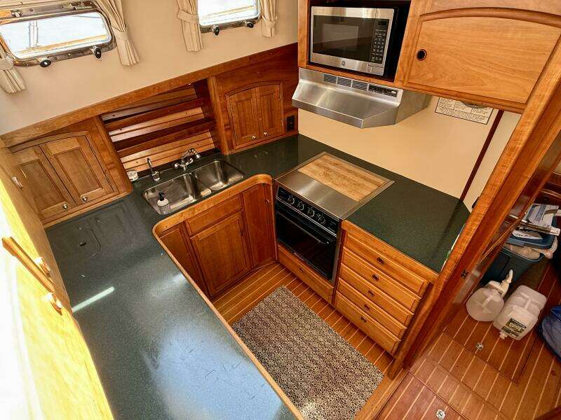 47ft Sabre Yacht For Sale