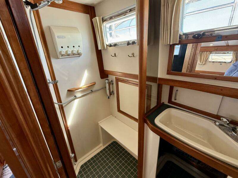 47ft Sabre Yacht For Sale