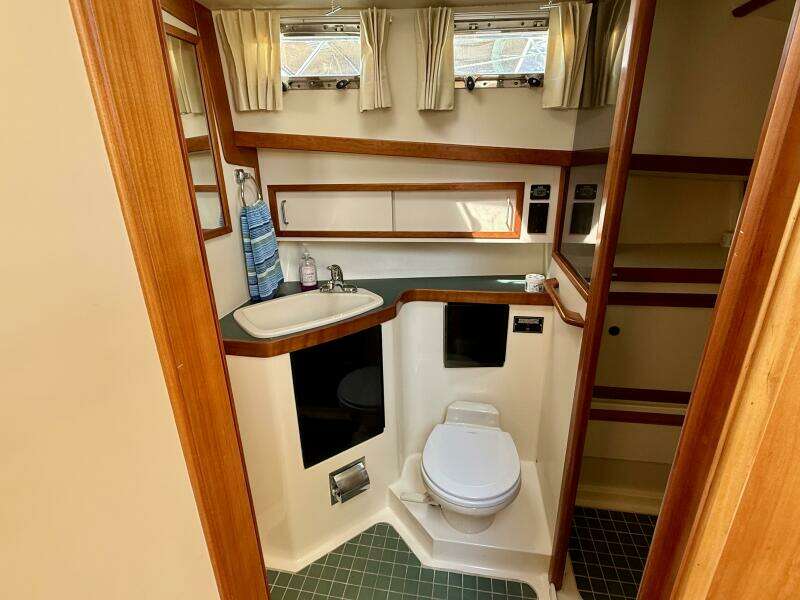 47ft Sabre Yacht For Sale
