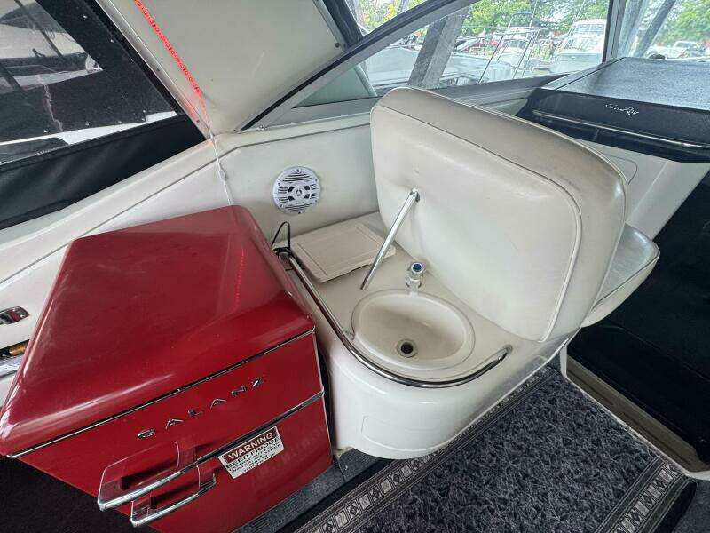 La Dolce Vita 37ft Sea Ray Yacht For Sale