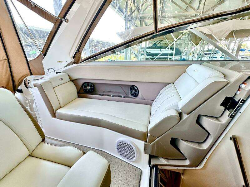 28ft Regal Yacht For Sale
