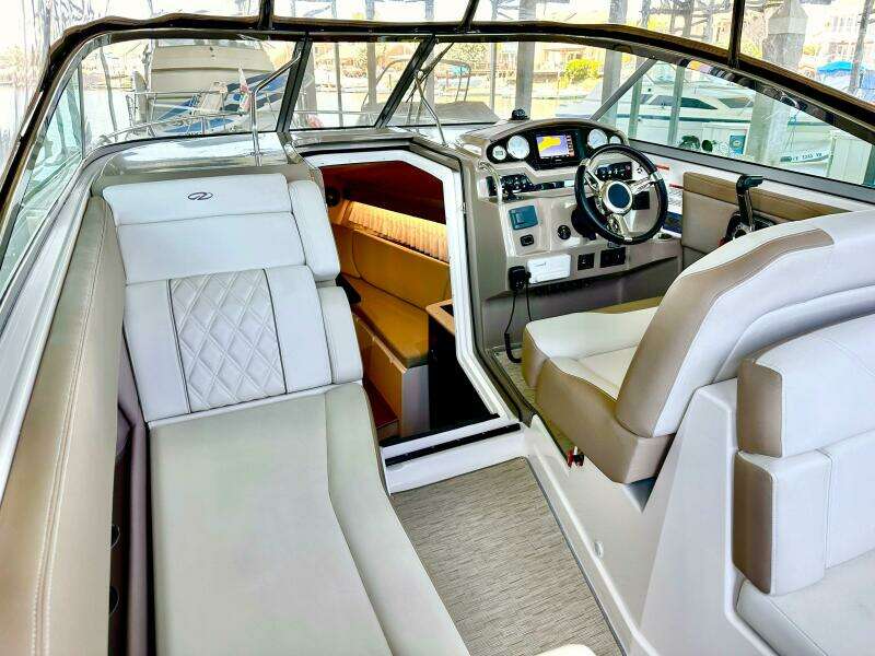 28ft Regal Yacht For Sale