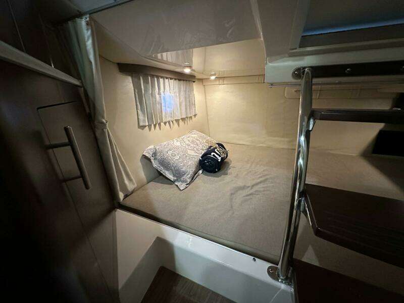 28ft Regal Yacht For Sale