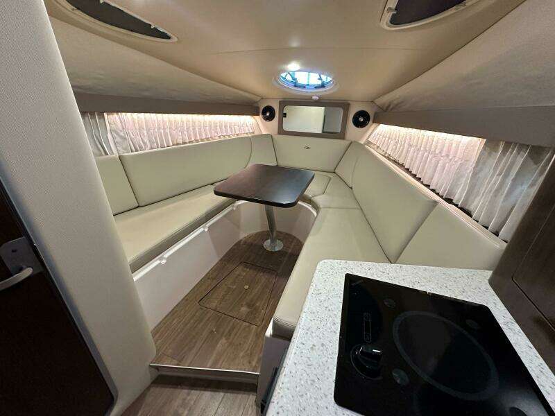 28ft Regal Yacht For Sale