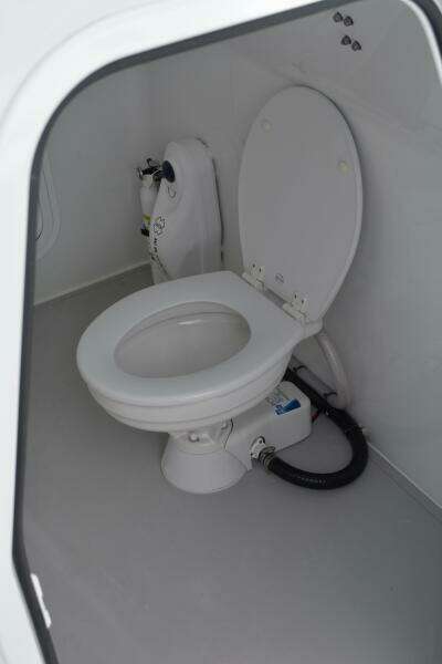 FLAK BAIT 43ft Freeman Yacht For Sale