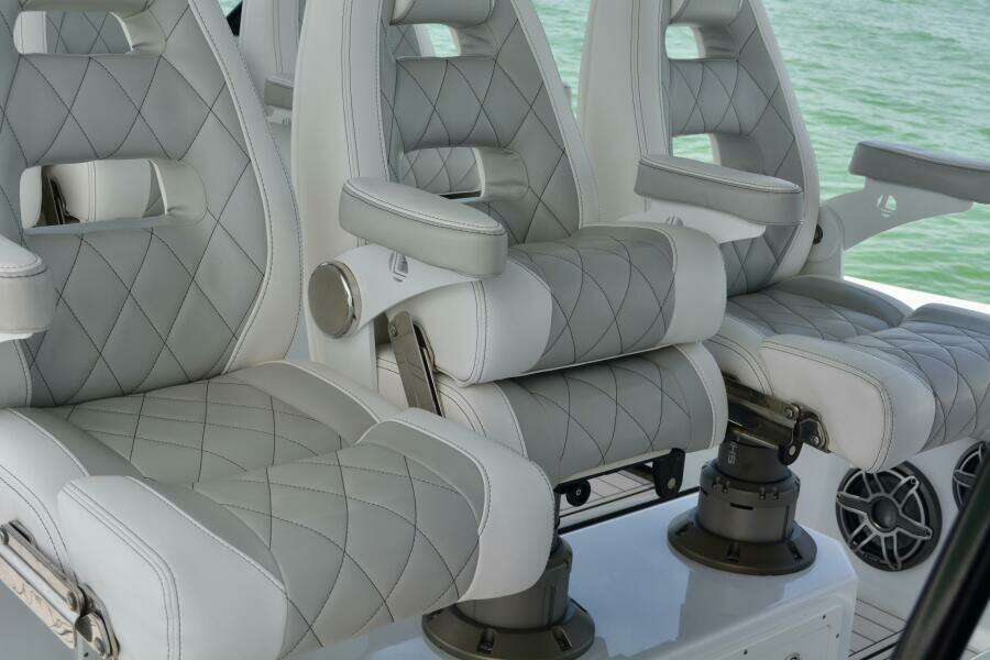 FLAK BAIT 43ft Freeman Yacht For Sale