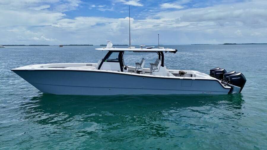 FLAK BAIT 43ft Freeman Yacht For Sale