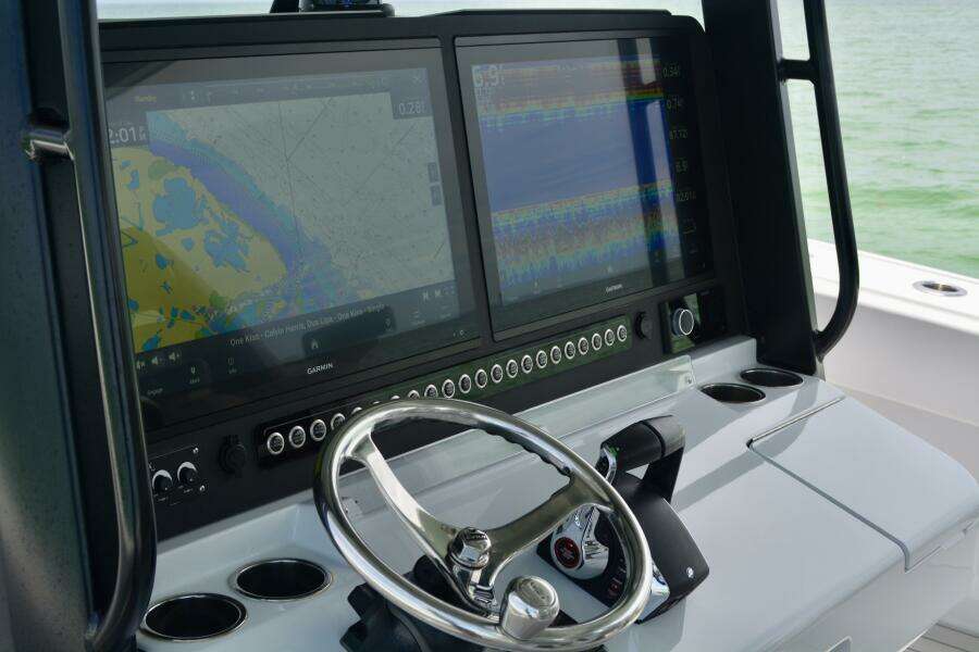 FLAK BAIT 43ft Freeman Yacht For Sale