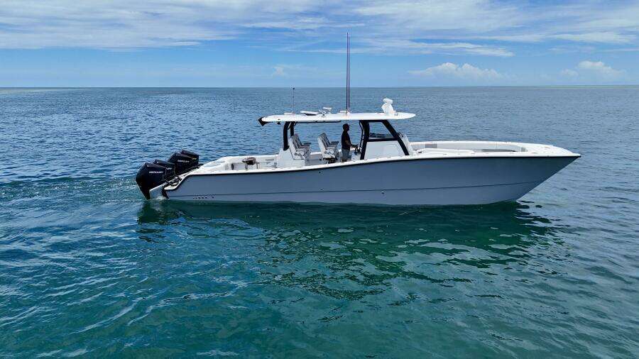 FLAK BAIT 43ft Freeman Yacht For Sale
