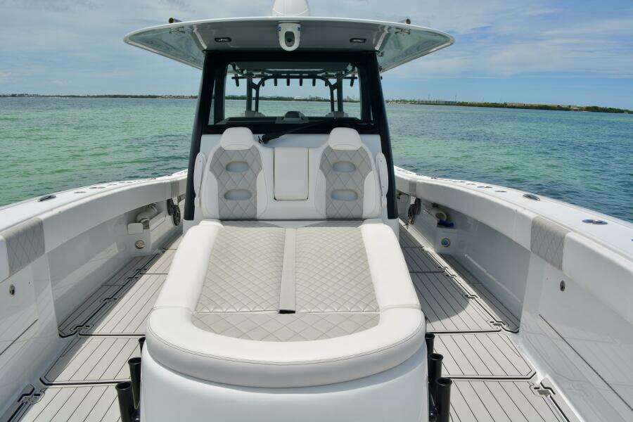 FLAK BAIT 43ft Freeman Yacht For Sale