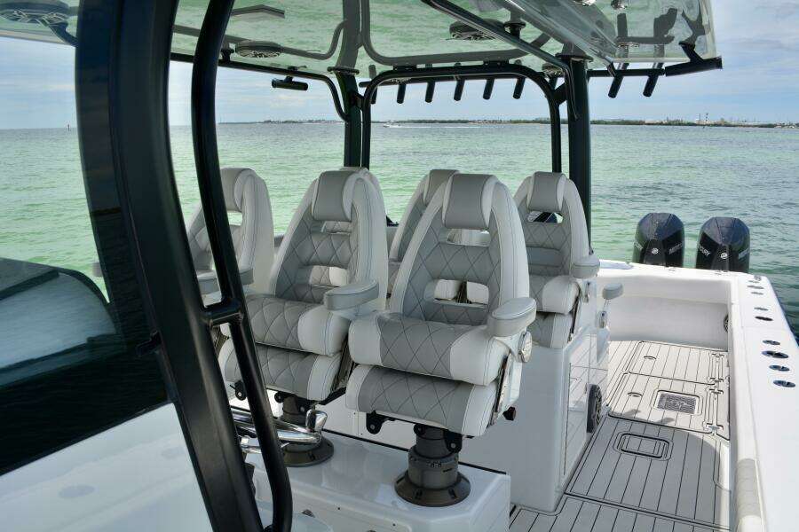 FLAK BAIT 43ft Freeman Yacht For Sale