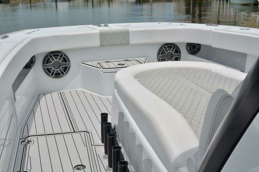 FLAK BAIT 43ft Freeman Yacht For Sale