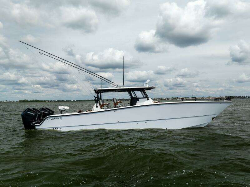 BADFISH 42ft Freeman Yacht For Sale