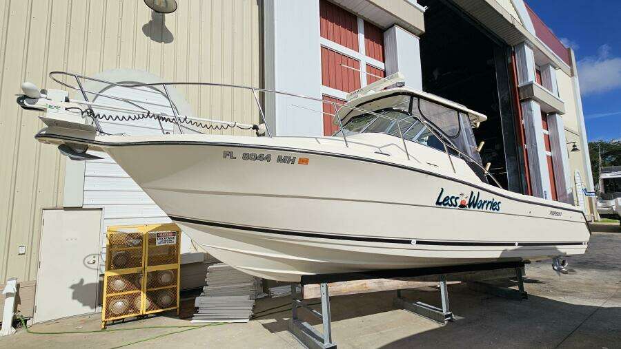 Less Worries 30ft Pursuit Yacht For Sale