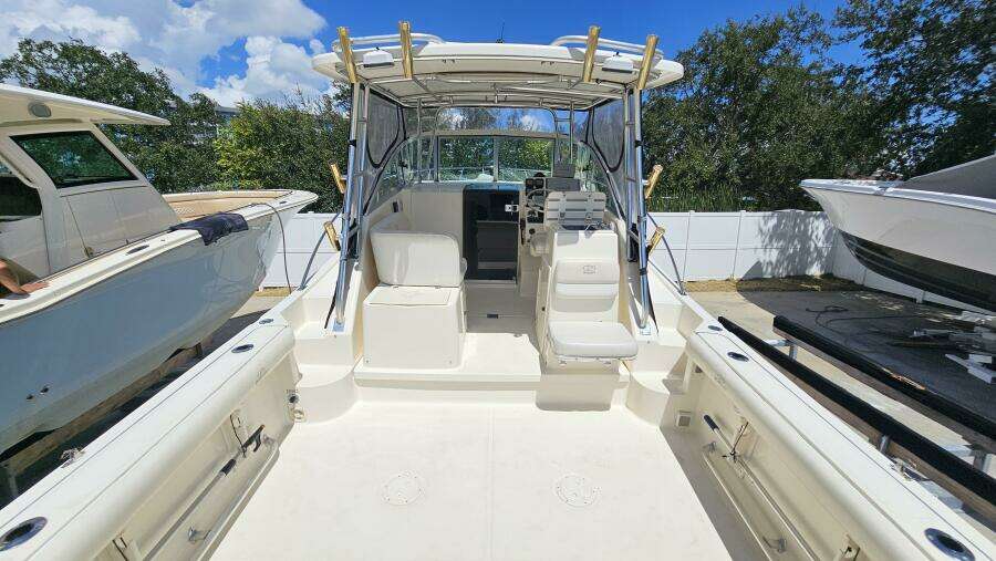 Less Worries 30ft Pursuit Yacht For Sale