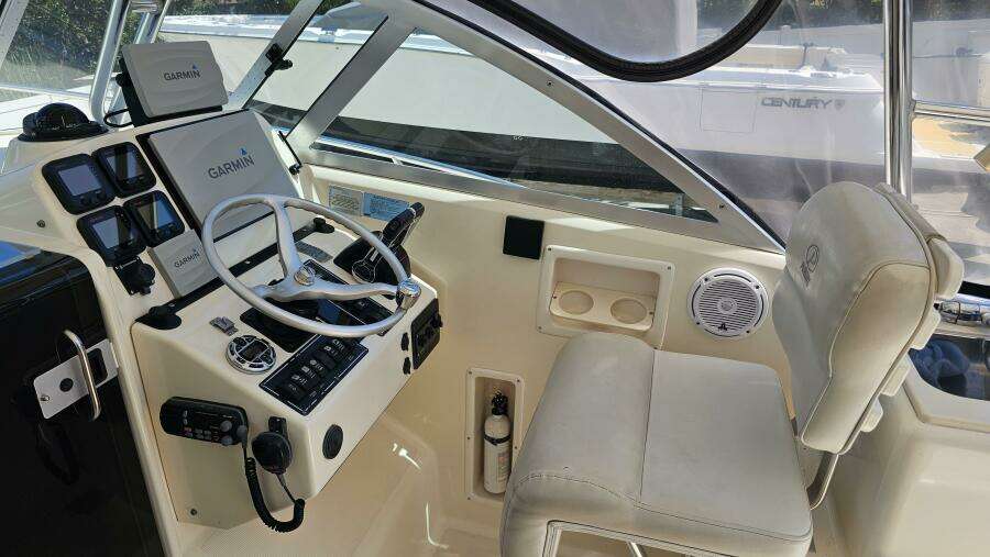 Less Worries 30ft Pursuit Yacht For Sale