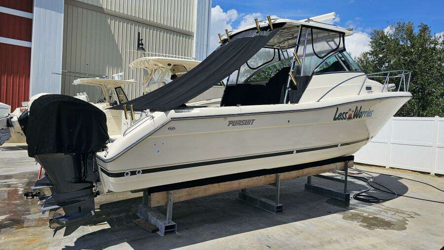 Less Worries 30ft Pursuit Yacht For Sale