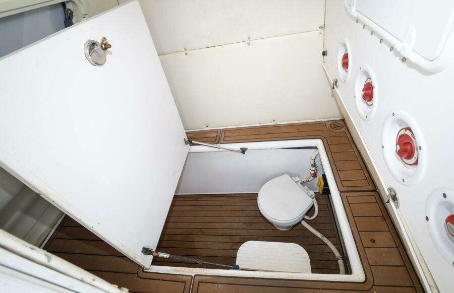 37ft SeaHunter Yacht For Sale 37ft SeaHunter Yacht For Sale