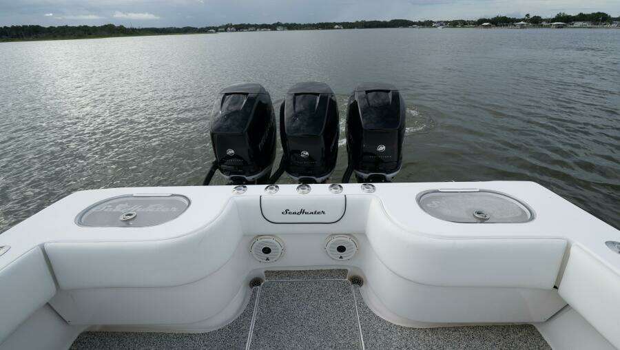 37ft SeaHunter Yacht For Sale 37ft SeaHunter Yacht For Sale