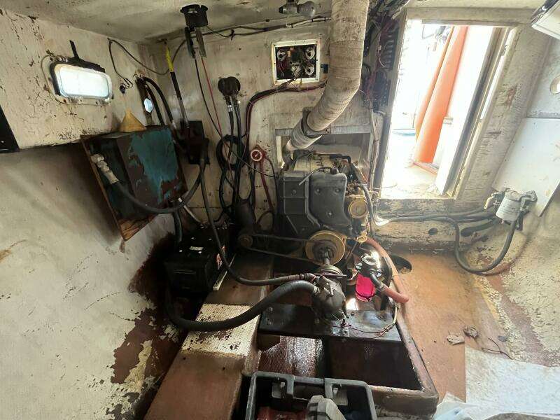 28' Ellis Lobster engine 28' Ellis Lobster engine
