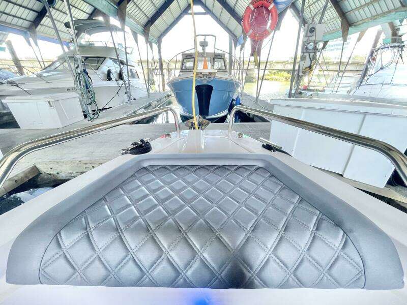 37ft Axopar Yacht For Sale