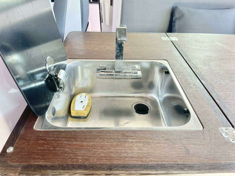 37ft Axopar Yacht For Sale