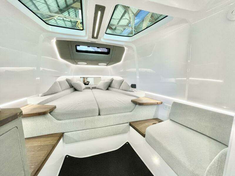 37ft Axopar Yacht For Sale