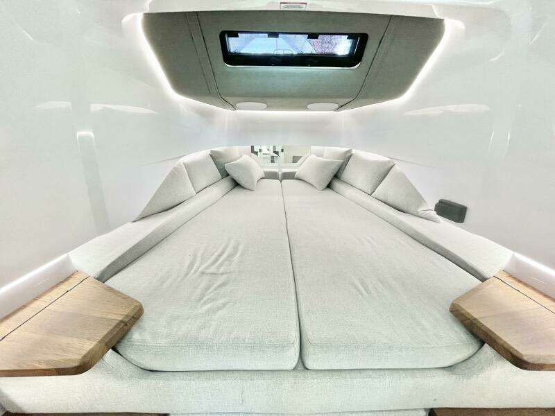 37ft Axopar Yacht For Sale