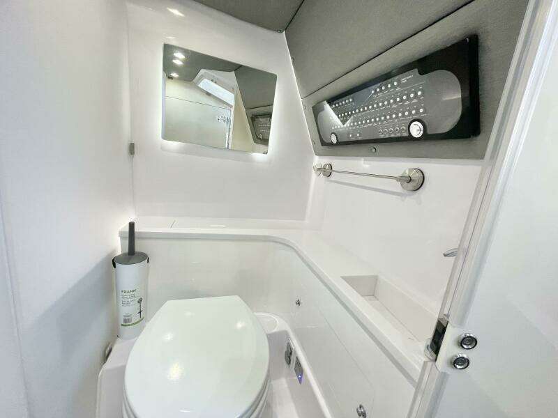 37ft Axopar Yacht For Sale