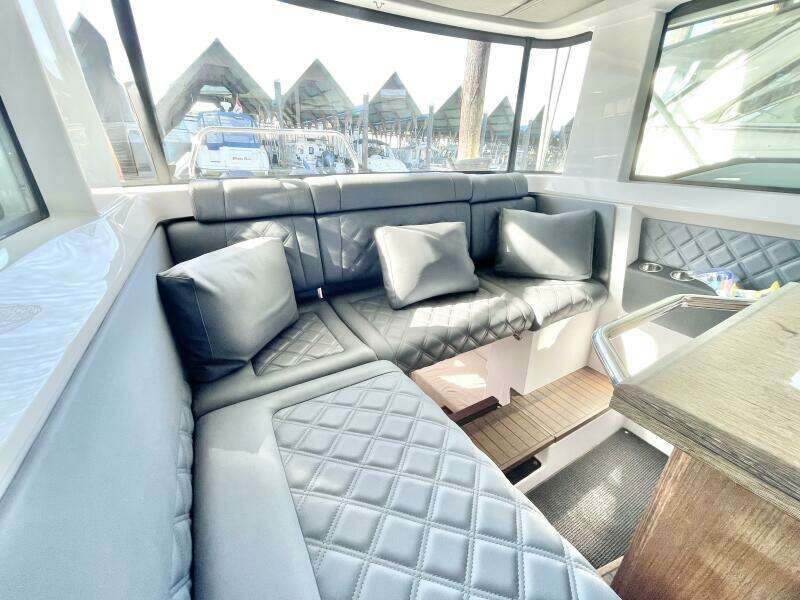 37ft Axopar Yacht For Sale
