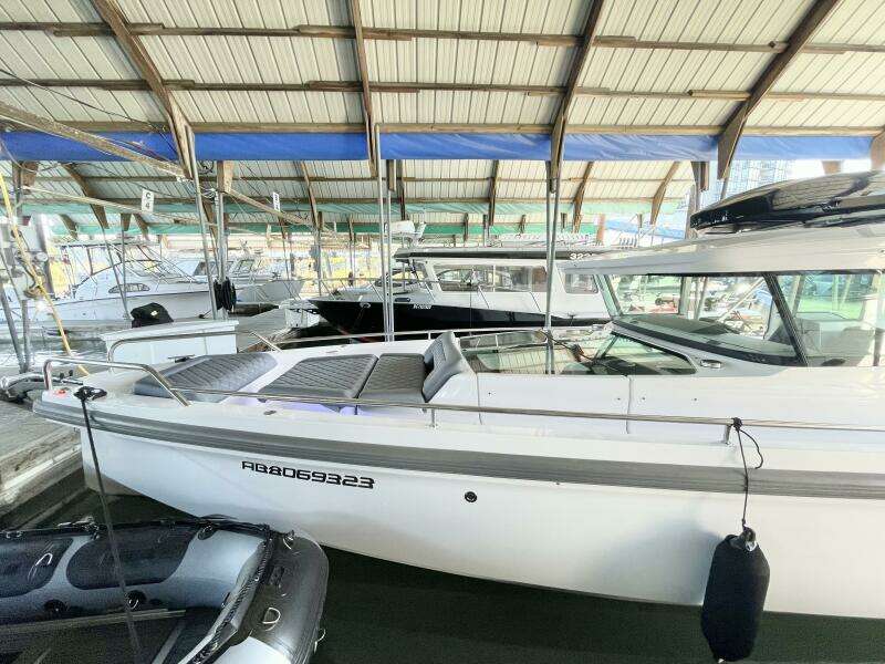 37ft Axopar Yacht For Sale