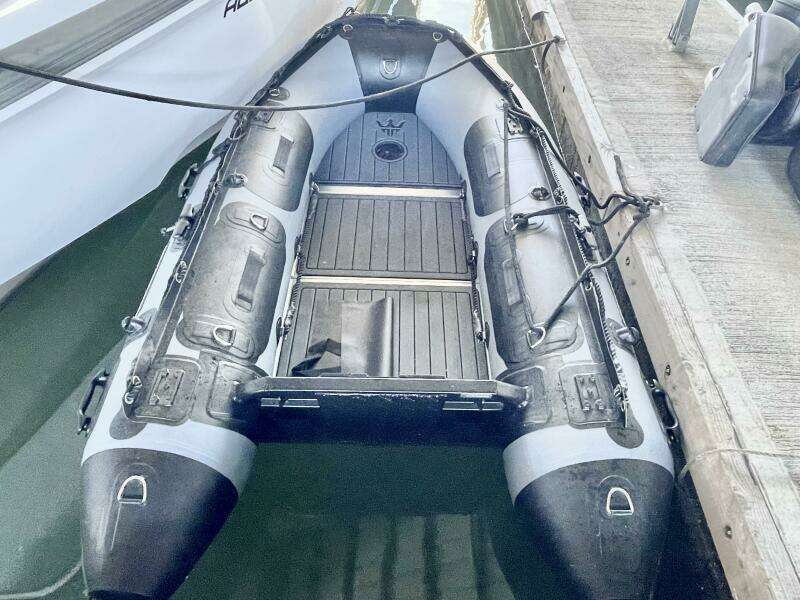 37ft Axopar Yacht For Sale