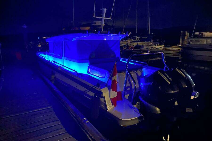 37ft Axopar Yacht For Sale