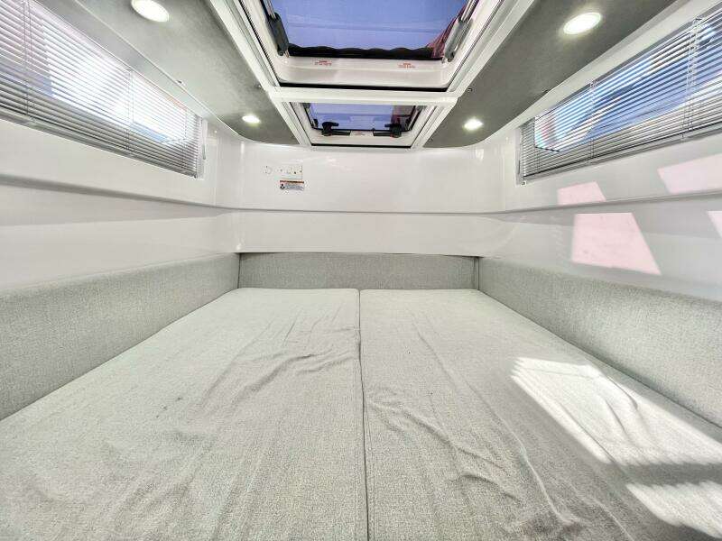 37ft Axopar Yacht For Sale