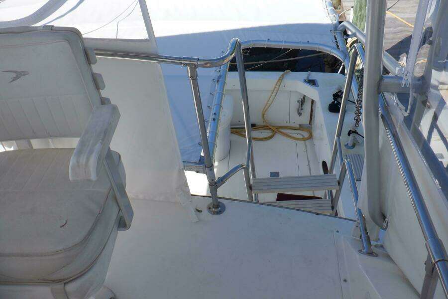 Surface Interval IV 33ft Bertram Yacht For Sale