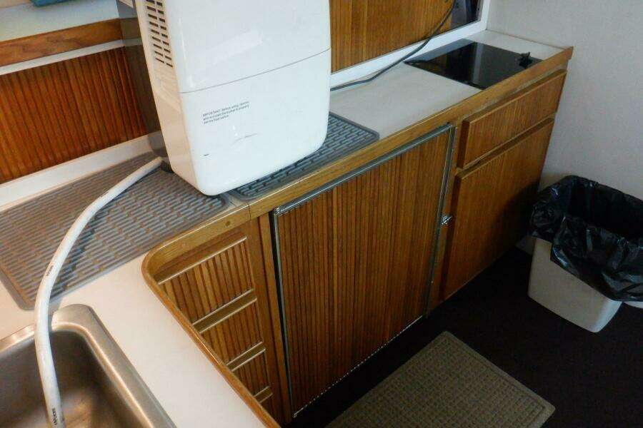 Surface Interval IV 33ft Bertram Yacht For Sale