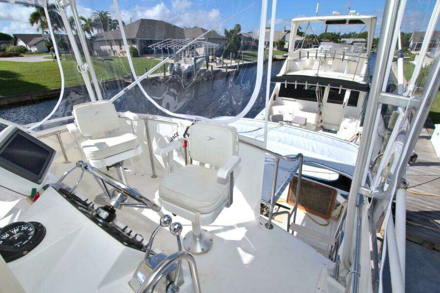 Surface Interval IV 33ft Bertram Yacht For Sale