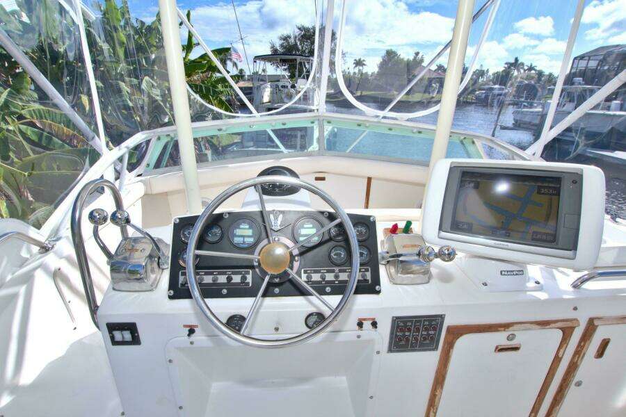 Surface Interval IV 33ft Bertram Yacht For Sale